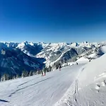 Luxury Chalet in Saalbach Hinterglemm near Ski Area